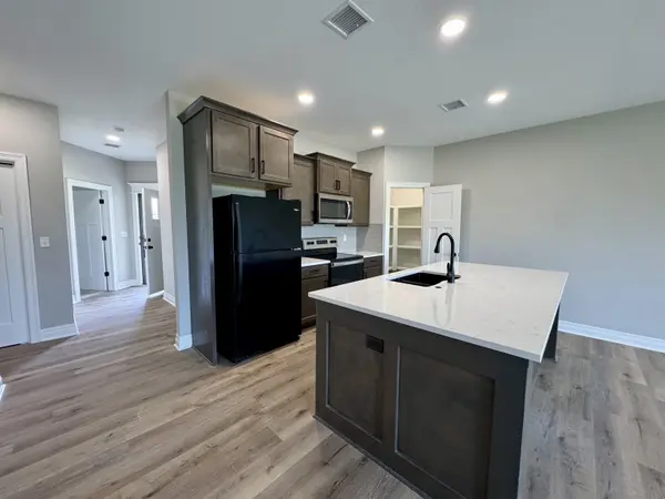 896 N Cloverleaf, Goddard, KS 67052