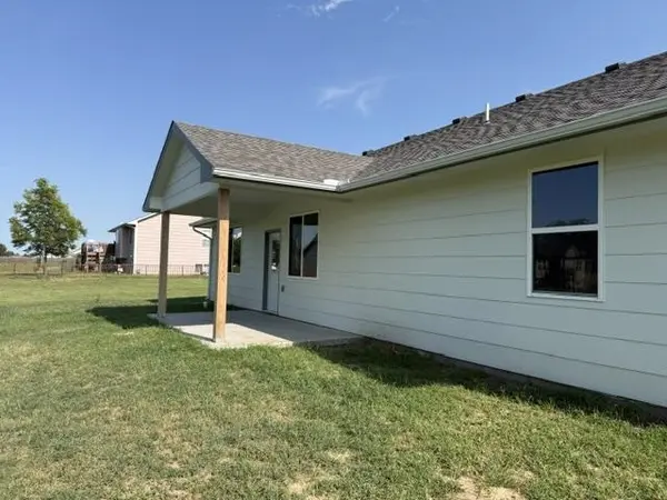 908 W 50th St S, Wichita, KS 67217