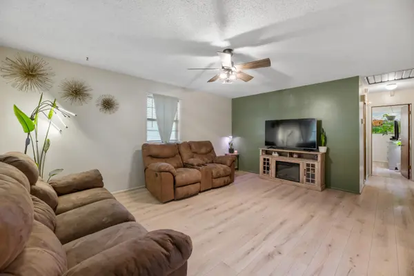 763 N Mount Carmel Ave, Wichita, KS 67203
