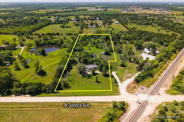 10001 E 103rd, Mulvane, KS 67110