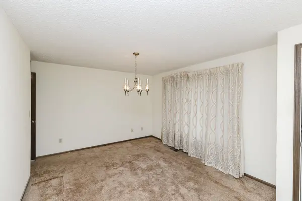 3231 N Brookfield, Wichita, KS 67226