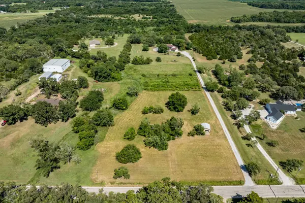 1378 N Hydraulic Rd, Mulvane, KS 67110