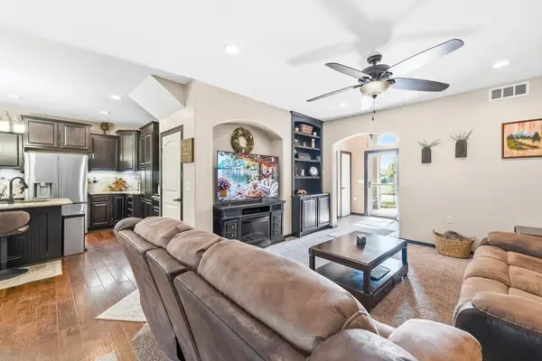 2319 S Vintage Dr, Andover, KS 67002