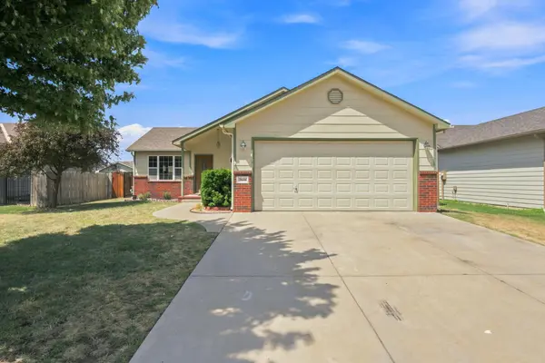 2646 E Cambridge St, Wichita, KS 67219