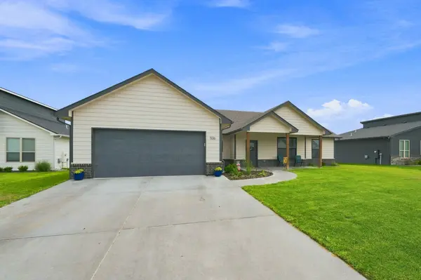 506 S Sweetwater Rd, Maize, KS 67101