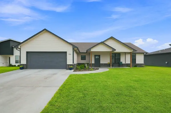 506 S Sweetwater Rd, Maize, KS 67101