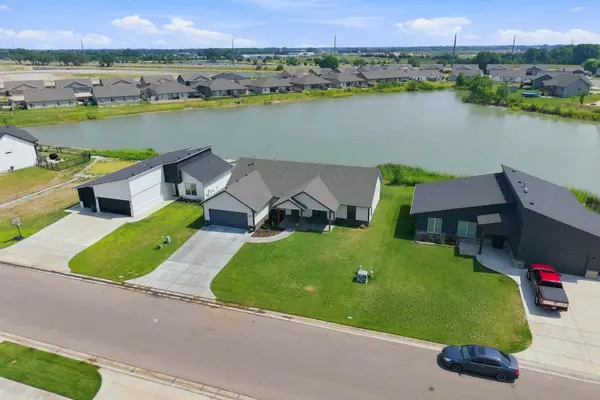 506 S Sweetwater Rd, Maize, KS 67101