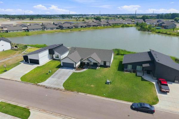 506 S Sweetwater Rd, Maize, KS 67101