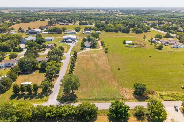1.3+/- Acres at Hawthorne, Valley Center, KS 67147