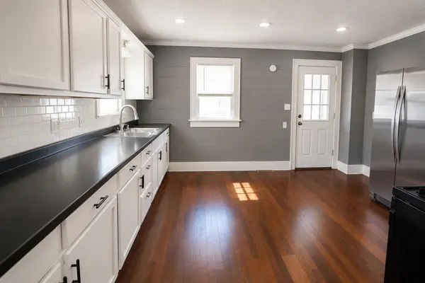 201 Park, Winfield, KS 67156