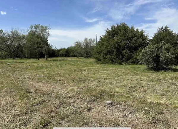 9769 SE Marks Point, Leon, KS 67074