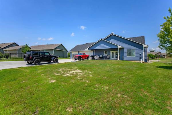 6733 E Central Park Ave, Wichita, KS 67226