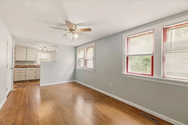 1128 N Custer Ave, Wichita, KS 67203