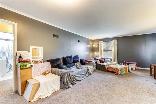 425 W 6th St, Pratt, KS 67124