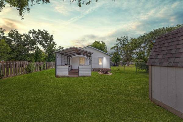 505 Sweezy, Halstead, KS 67056