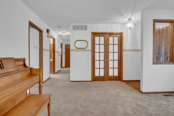 3219 Northwood Ct, Newton, KS 67114