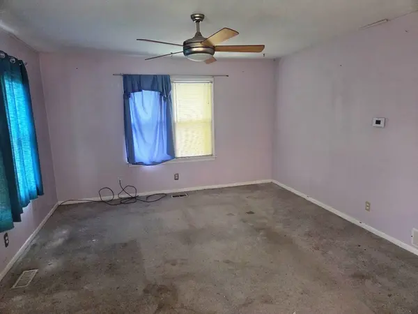 1420 E 9th, Newton, KS 67114