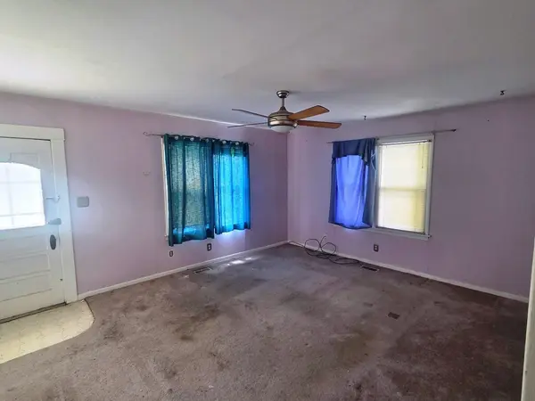 1420 E 9th, Newton, KS 67114