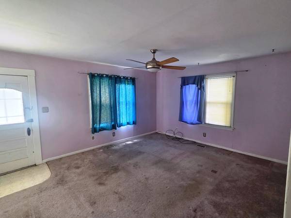 1420 E 9th, Newton, KS 67114