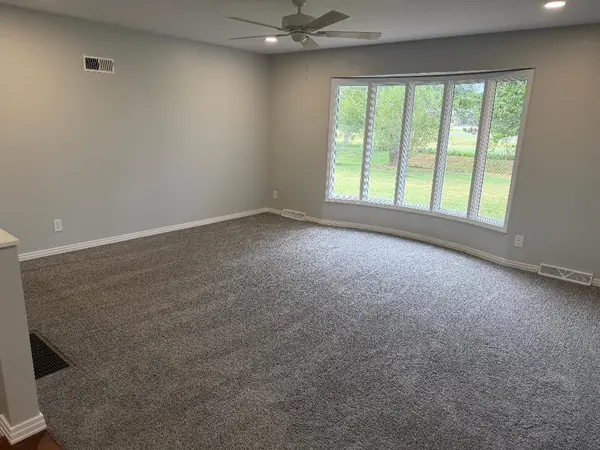 114 E Wayne Ave, Salina, KS 67401