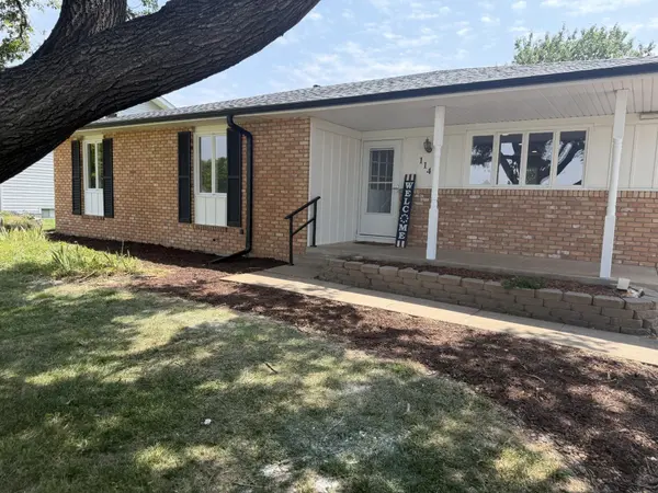 114 E Wayne Ave, Salina, KS 67401