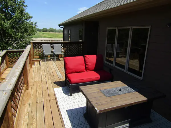 941 Twin Oaks Dr., Salina, KS 67401