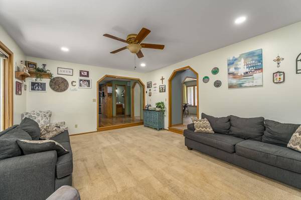 1829 N Kendrick Ln., El Dorado, KS 67042