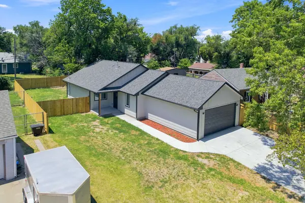 1427 N Broadview St, Wichita, KS 67208