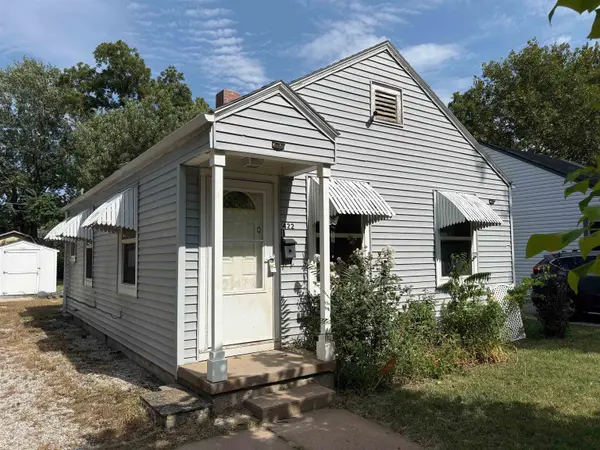 422 N Clayton Ave, Wichita, KS 67203
