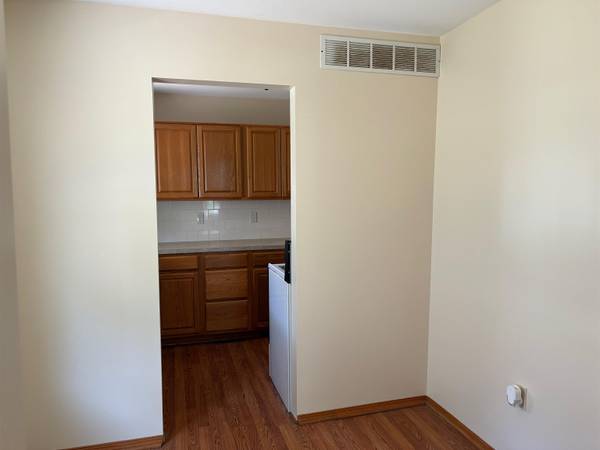 422 N Clayton Ave, Wichita, KS 67203