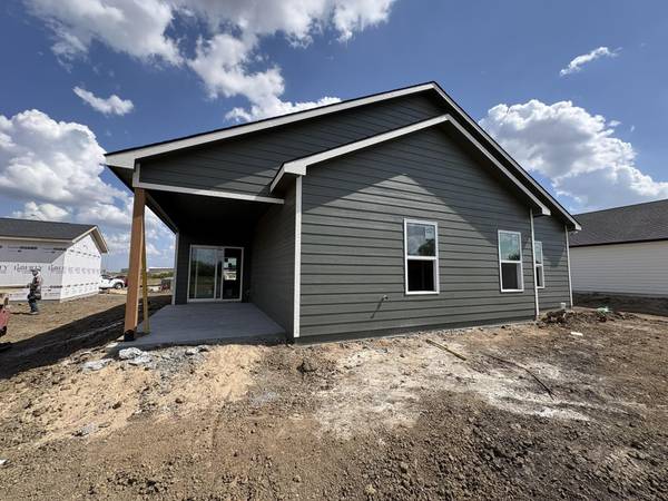 5801 Plumthicket St, Bel Aire, KS 67226
