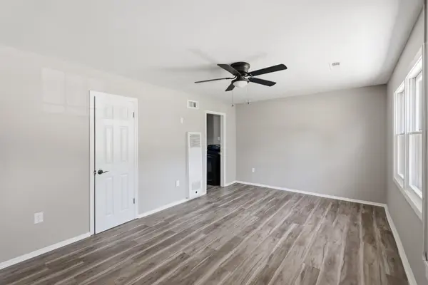 4949 S Cedardale Ave, Wichita, KS 67216