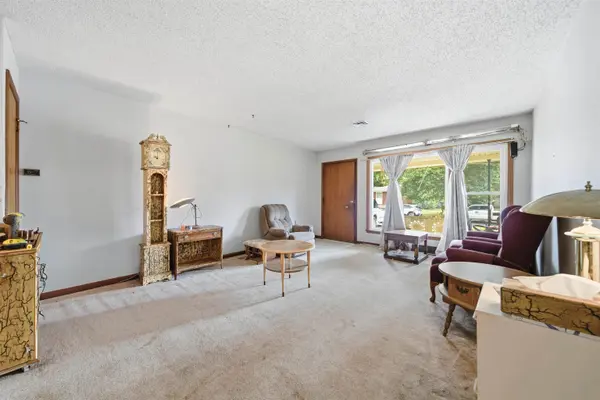 2337 S Crestway Ave, Wichita, KS 67218