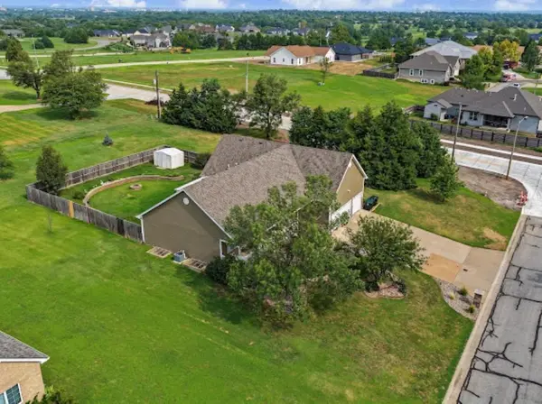 1802 Bluestem Ln., Salina, KS 67401