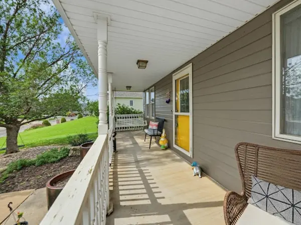 1802 Bluestem Ln., Salina, KS 67401