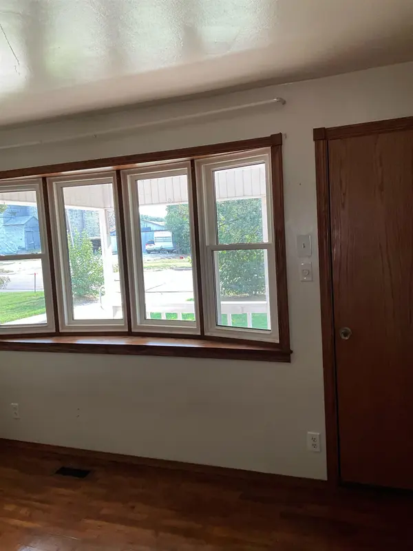 505 WASHINGTON AVE, Sedgwick, KS 67135