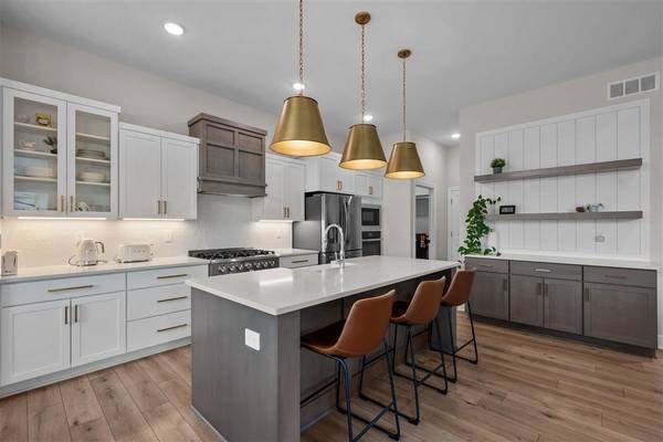 4909 N Emerald Ct, Maize, KS 67101-8716
