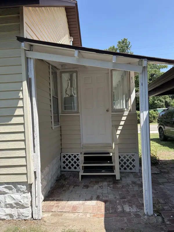 1902 Loomis, Winfield, KS 67156