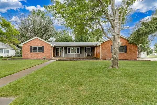 917 W 4th St, Halstead, KS 67056