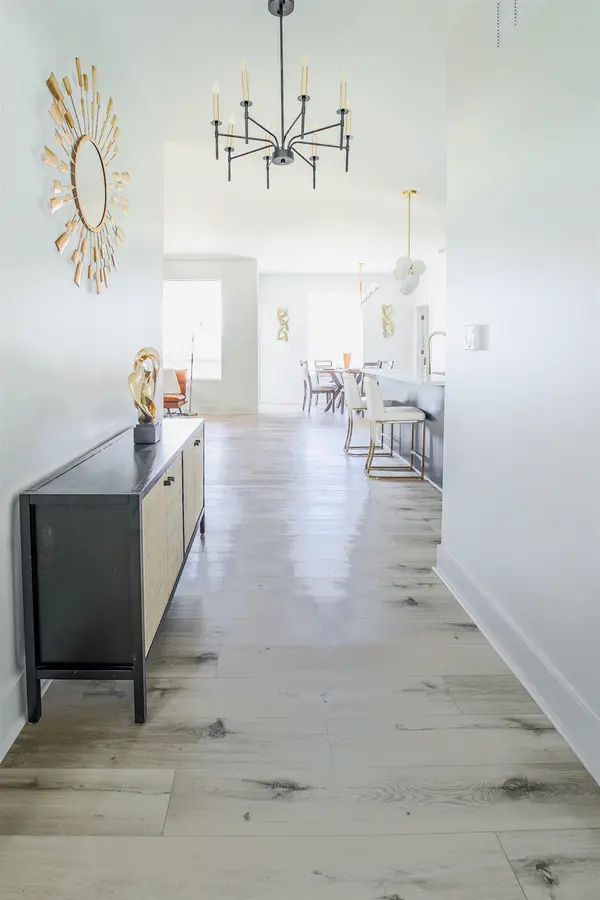 195 S Arbor Valley Way, Valley Center, KS 67147