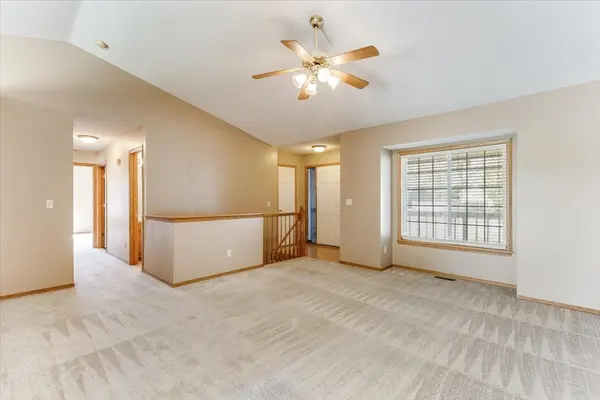 320 S Peach Cir, Haysville, KS 67060