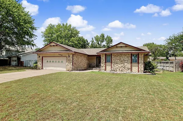 1224 N Armstrong Ct., Derby, KS 67037