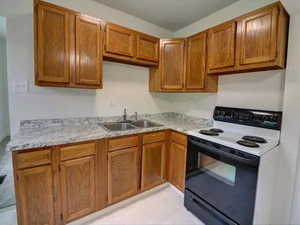 603 S Walnut St, Newton, KS 67114