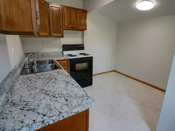 603 S Walnut St, Newton, KS 67114