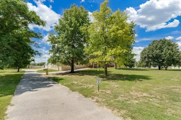 1421 E 55th, Wichita, KS 67216