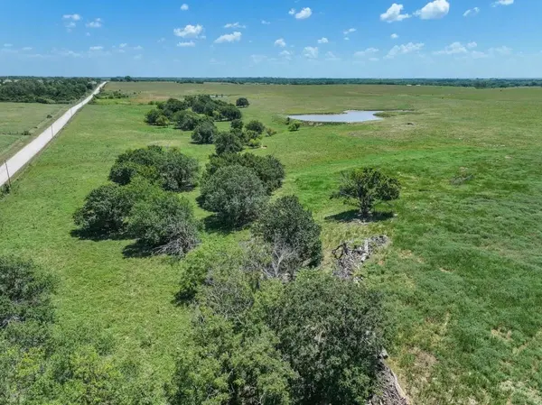 000 SW 200th St, Douglass, KS 67039