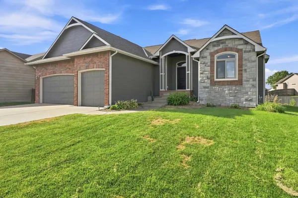 11007 W Hampton Lakes St, Maize, KS 67101-3780