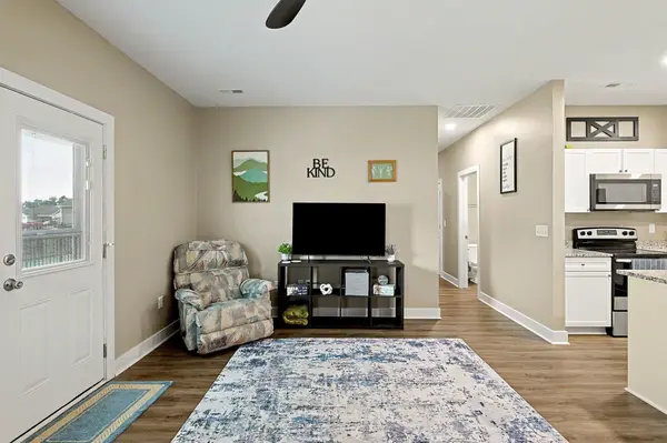 5227-5229 N Cypress St, Bel Aire, KS 67226