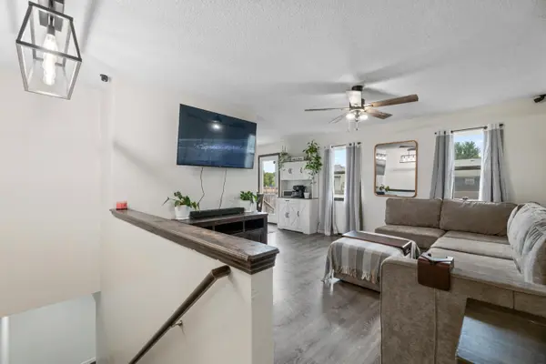 803 N Longview Ct., Valley Center, KS 67147