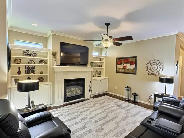 1723 Casey, Newton, KS 67114